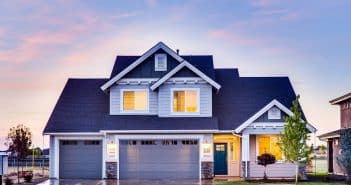 Quel budget pour une porte de garage sectionnelle ? Comment investir avec l'accession à la propriété ?