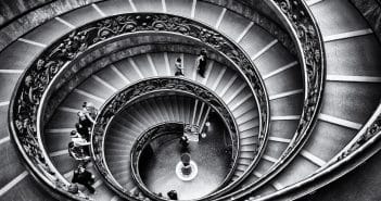 Un escalier en métal pour donner du charme à votre salon Un escalier en métal pour donner du charme à votre salon